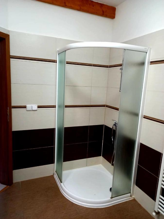 Apartmany Kocanda Jesenice  Exterior foto
