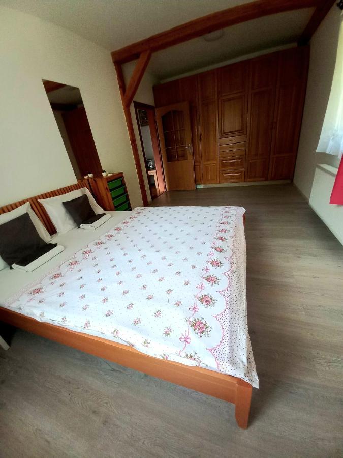 Apartmany Kocanda Jesenice  Exterior foto